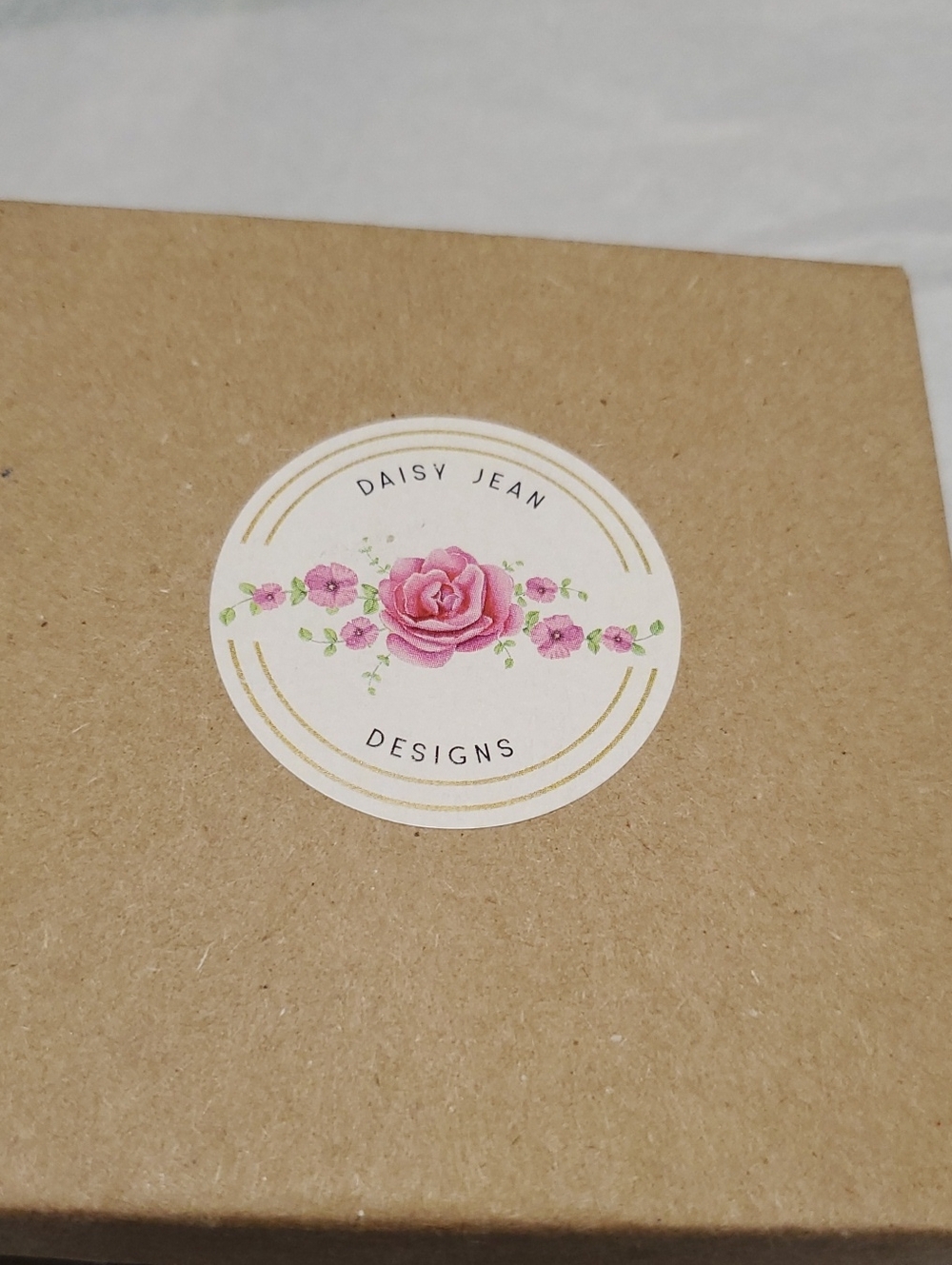 Daisy Jean In The Garden Bee In Heart Brooch - Picture 4 of 5